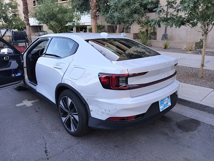 Hertz Uber Picture 1