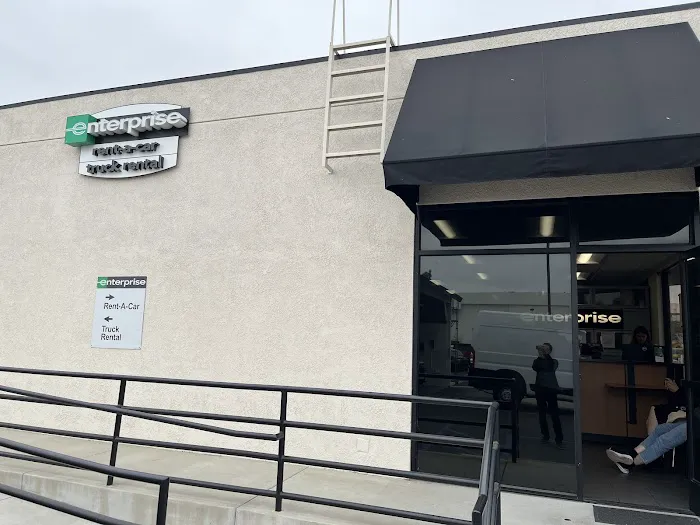 Enterprise Rent-A-Car Picture 1