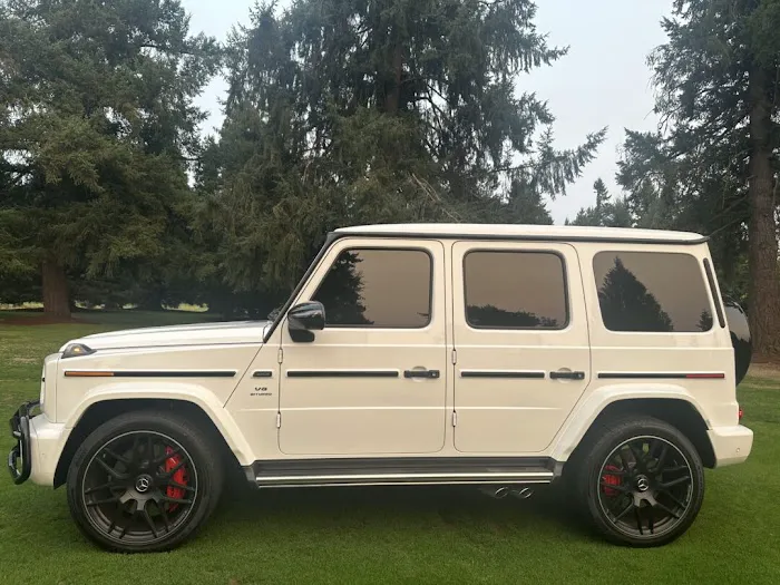 Fisher Luxury Rental Picture 3
