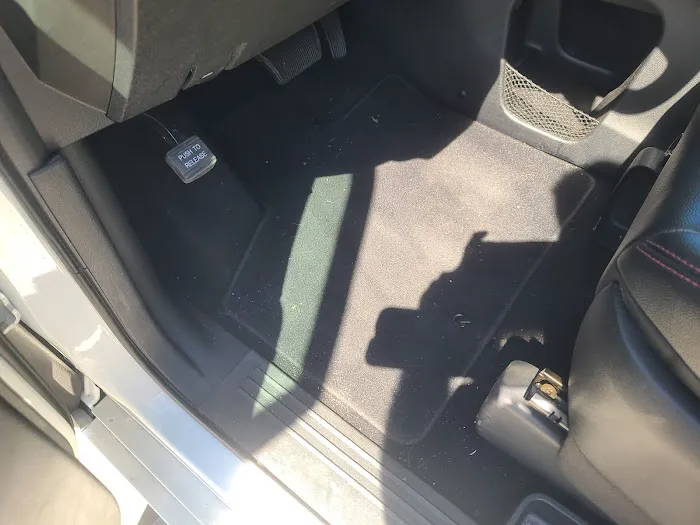 Avis Car Rental Picture 5