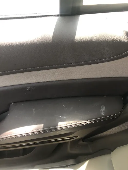 Avis Car Rental Picture 8