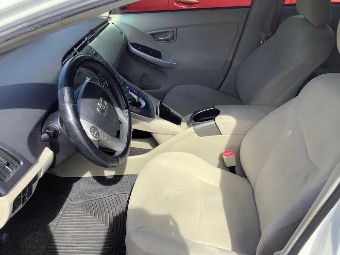 Trusted Auto Rideshare Vehicle Provider Picture 2