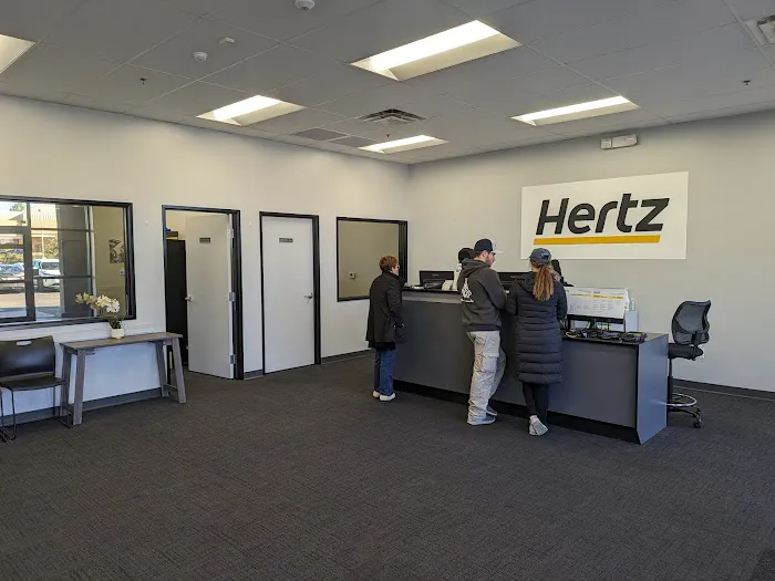 Hertz Car Rental - Tempe - South Priest Drive Picture 3