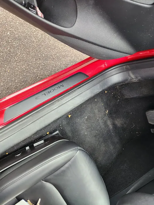 Hertz / Uber Vehicle Solutions Picture 3