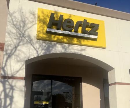Hertz - Lyft Gilbert - W Ray Road