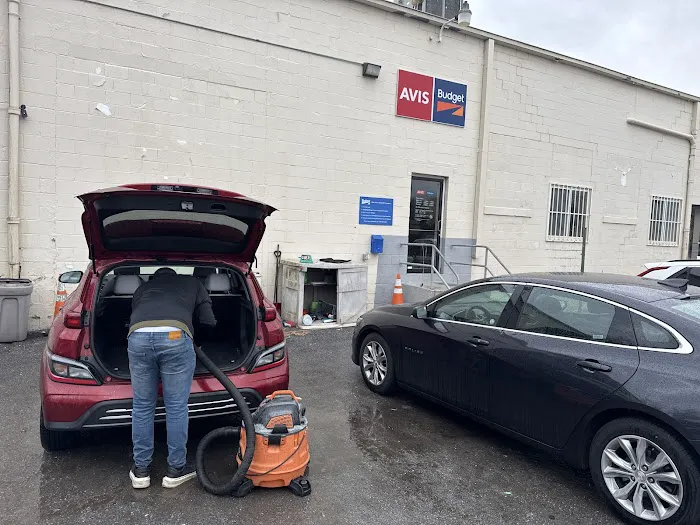 Avis Car Rental Picture 2