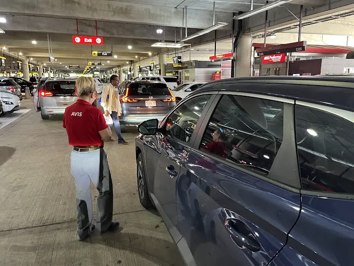 Avis Car Rental Picture 2