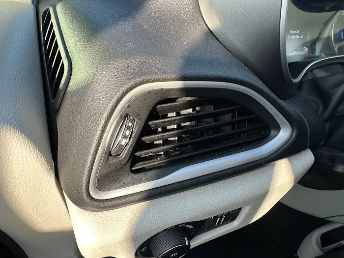 Avis Car Rental Picture 9