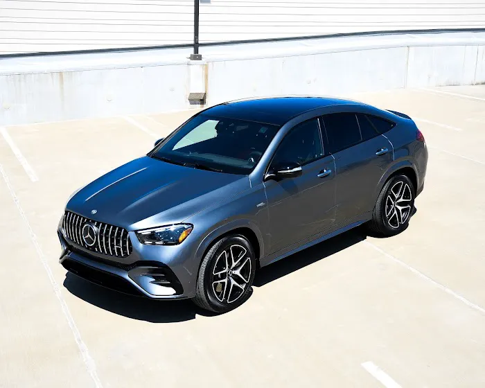 Spotlight Rental Car Picture 6