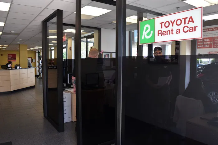 DARCARS 355 Toyota Rockville Rental Center Picture 2