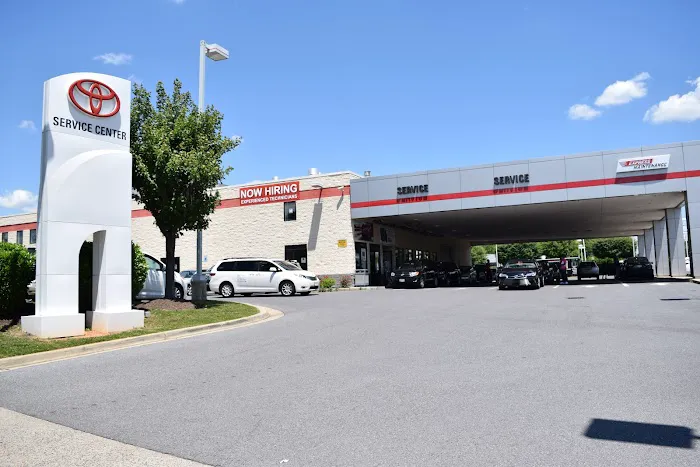DARCARS 355 Toyota Rockville Rental Center Picture 3