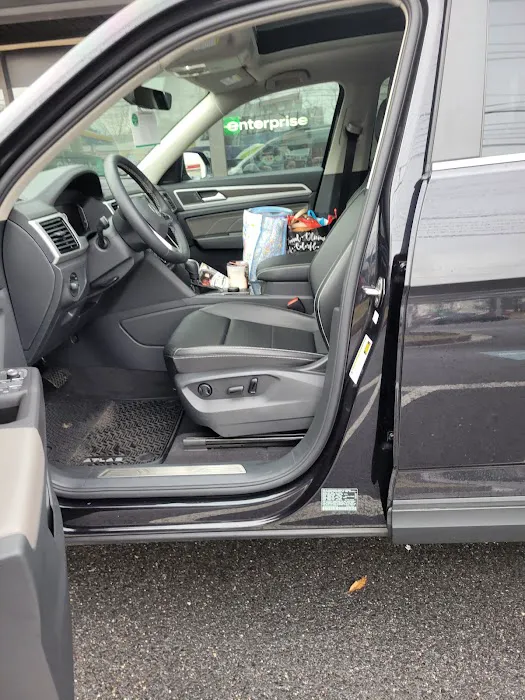 Enterprise Rent-A-Car Picture 9