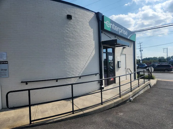 Enterprise Rent-A-Car Picture 1