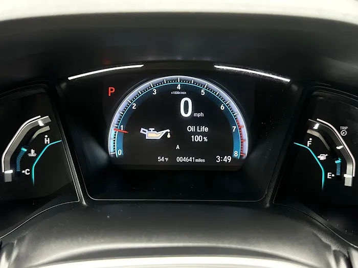 Avis Car Rental Picture 6