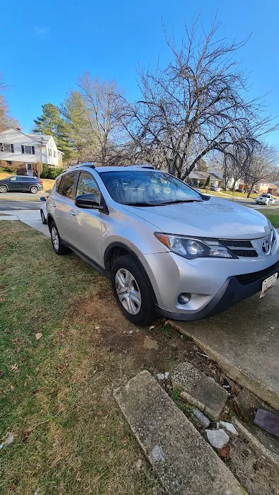 Dimmples Car Rentals Picture 8