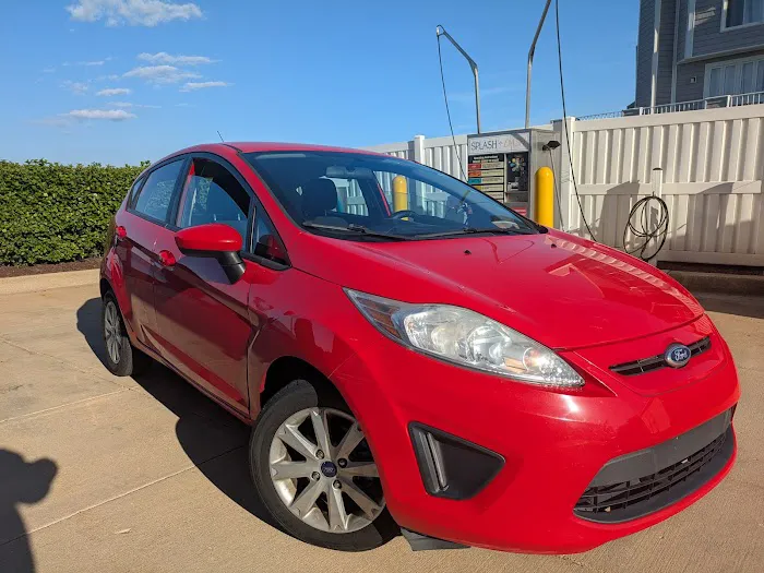 Twin Beaches Car Rental Picture 2