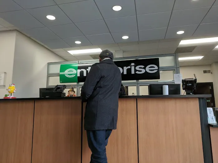 Enterprise Rent-A-Car Picture 4