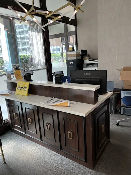 Hertz Car Rental - Washington Dc - Washington Hilton Picture 4