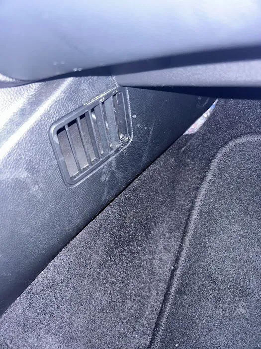 Avis Car Rental Picture 3