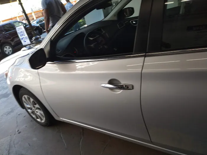 Avis Car Rental Picture 9