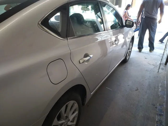 Avis Car Rental Picture 6