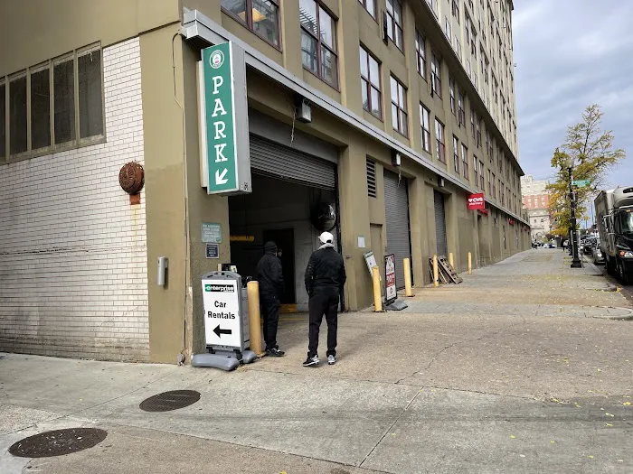 Enterprise Rent-A-Car Picture 3