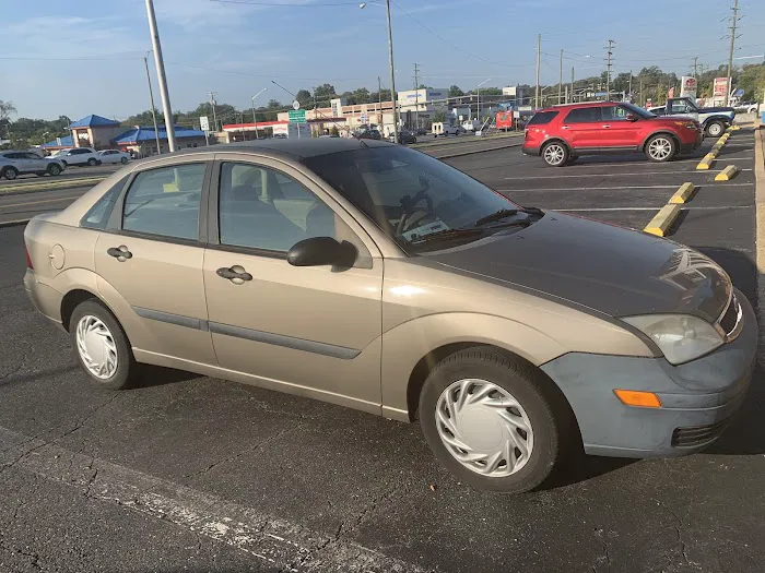 PoorMan Rent-A-Car Picture 2