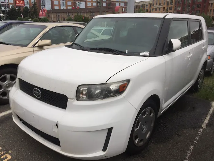 PoorMan Rent-A-Car Picture 5