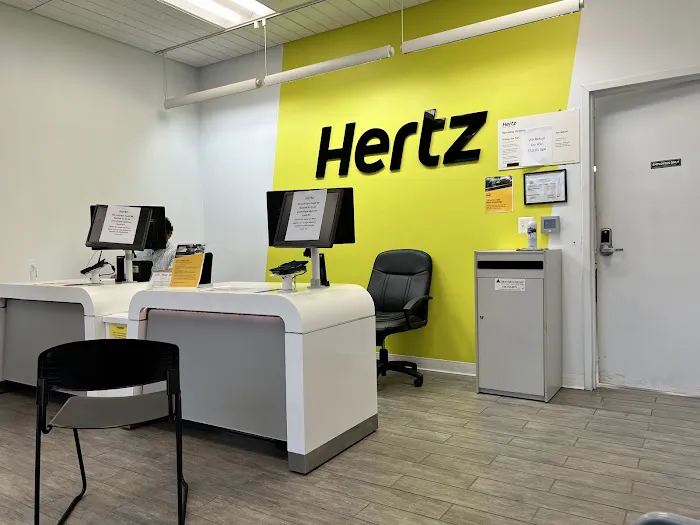 Hertz Car Rental - Falls Church - North Washington Street Picture 8