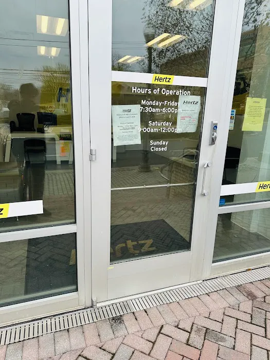 Hertz Car Rental - Falls Church - North Washington Street Picture 10