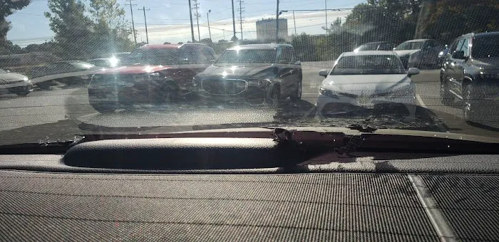 Avis Car Rental Picture 1