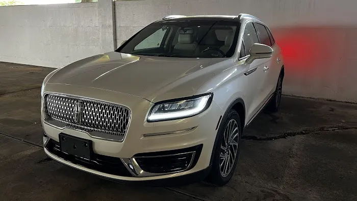 Avis Car Rental Picture 4
