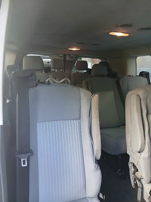Apple car truck rental Picture 6