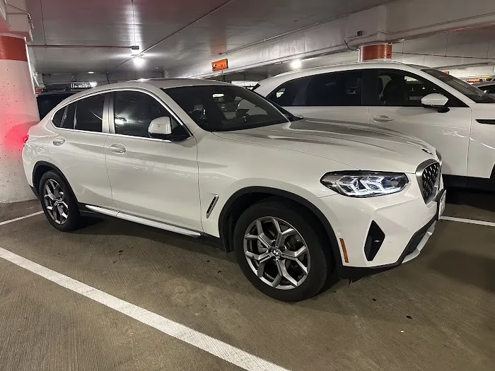 SIXT Rent a Car Washington National Airport Picture 9