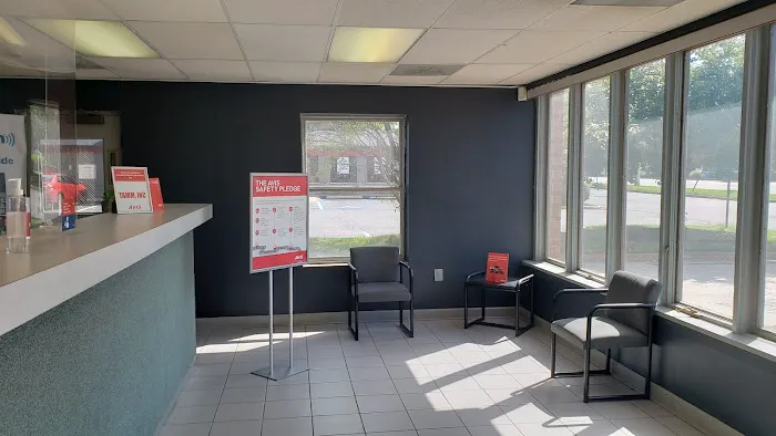 Avis Car Rental Picture 1