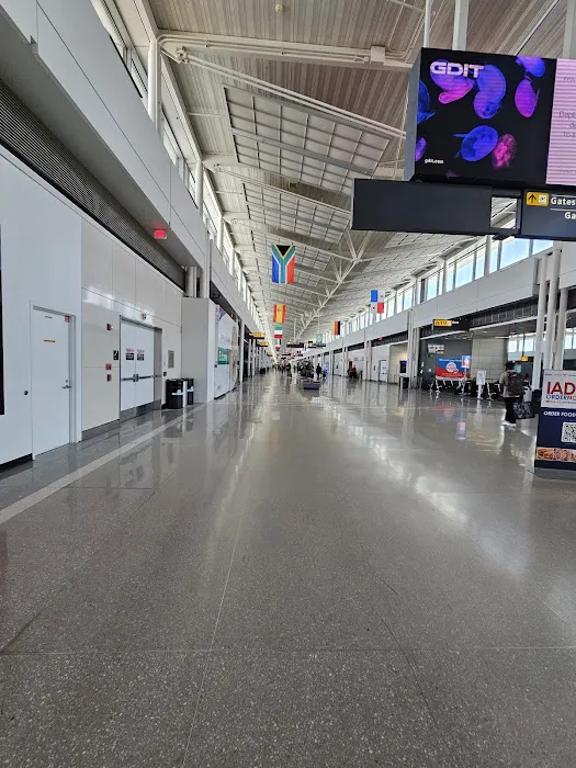 Thrifty Car Rental - Washington Dc - Dulles International Airport Picture 9