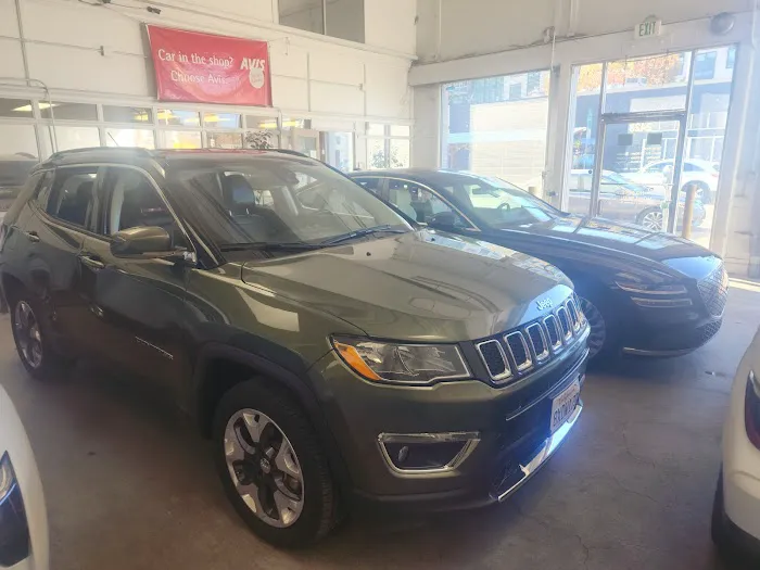 Avis Car Rental Picture 1