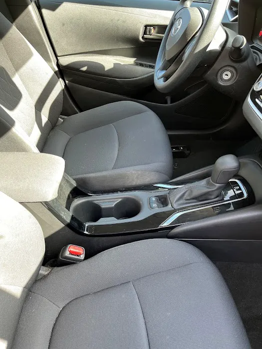 Avis Car Rental Picture 8