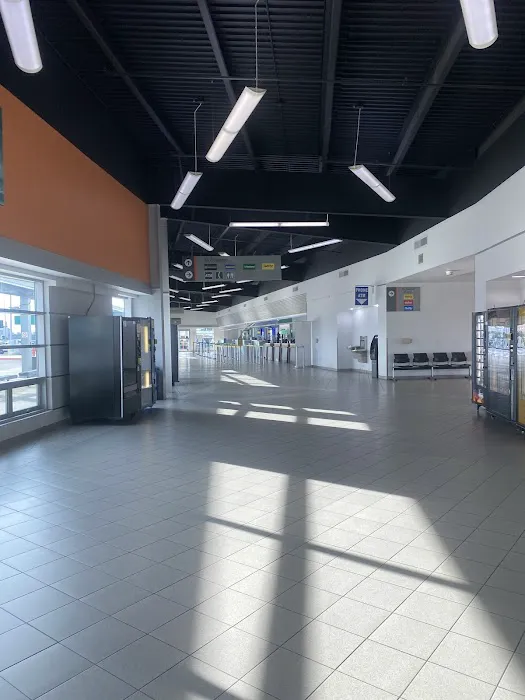 Thrifty Car Rental - Oakland International Airport Picture 3