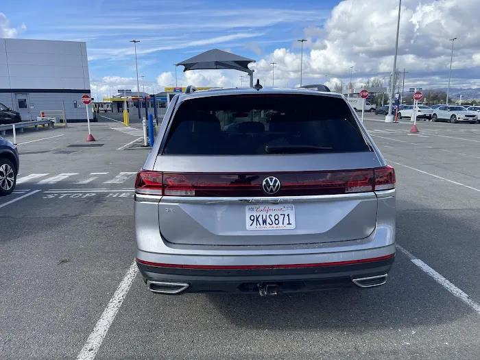 Thrifty Car Rental - Oakland International Airport Picture 5