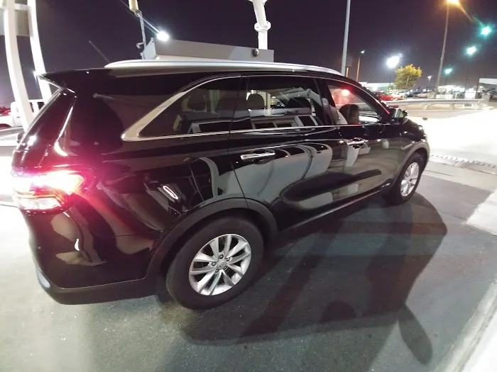 Hertz Car Rental - Oakland - Oakland International Airport (OAK) Picture 8