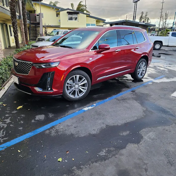 Avis Car Rental Picture 2