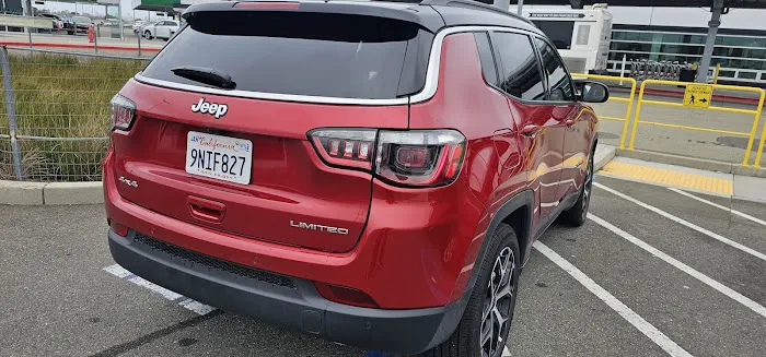 Avis Car Rental Picture 6