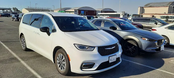 Avis Car Rental Picture 7