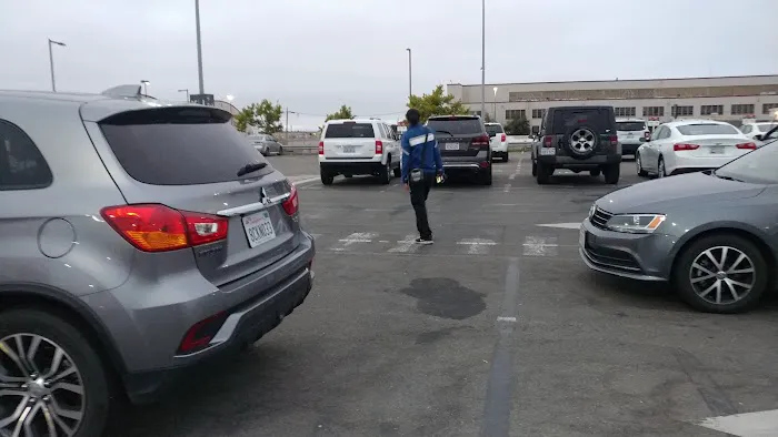 Avis Car Rental Picture 10