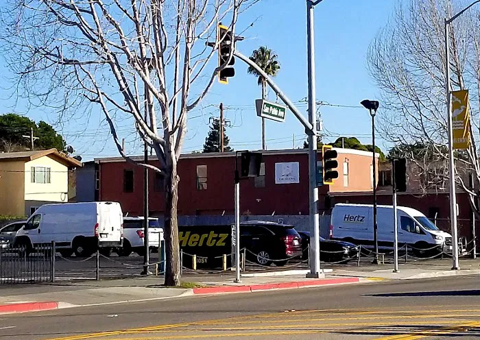 Hertz Car Rental - Albany - San Pablo Avenue Picture 9