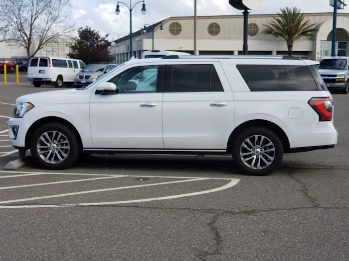Enterprise Rent-A-Car Picture 8
