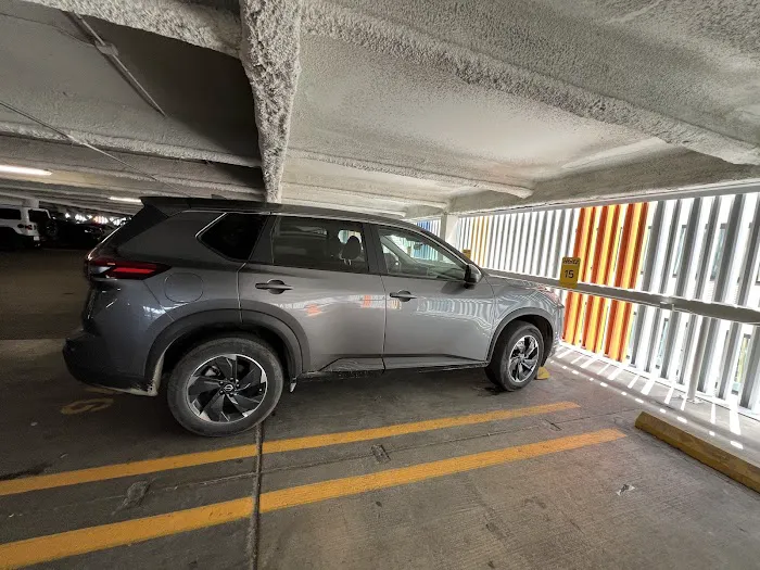 Hertz Car Rental - San Francisco - Beach Street Picture 9
