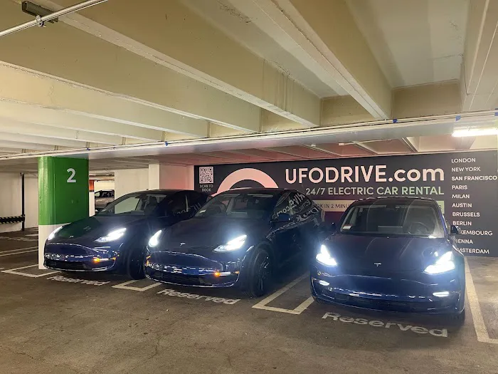 UFODRIVE: 24/7 Car Rental - San Francisco, Sutter & Stockton Picture 3