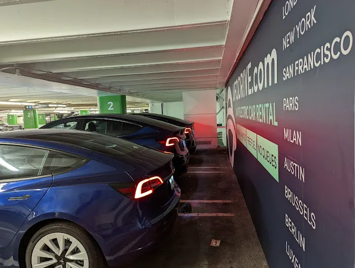UFODRIVE: 24/7 Car Rental - San Francisco, Sutter & Stockton Picture 10